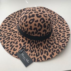 Marcus Adler leopard sun hat